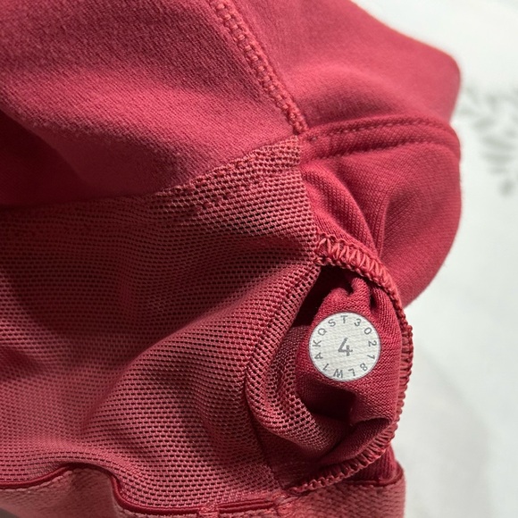 Lululemon Tank top Size 4 Color Pink - Picture 5 of 6